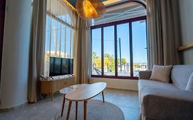 Take Me Here With A Sea View By Salt Apartments
